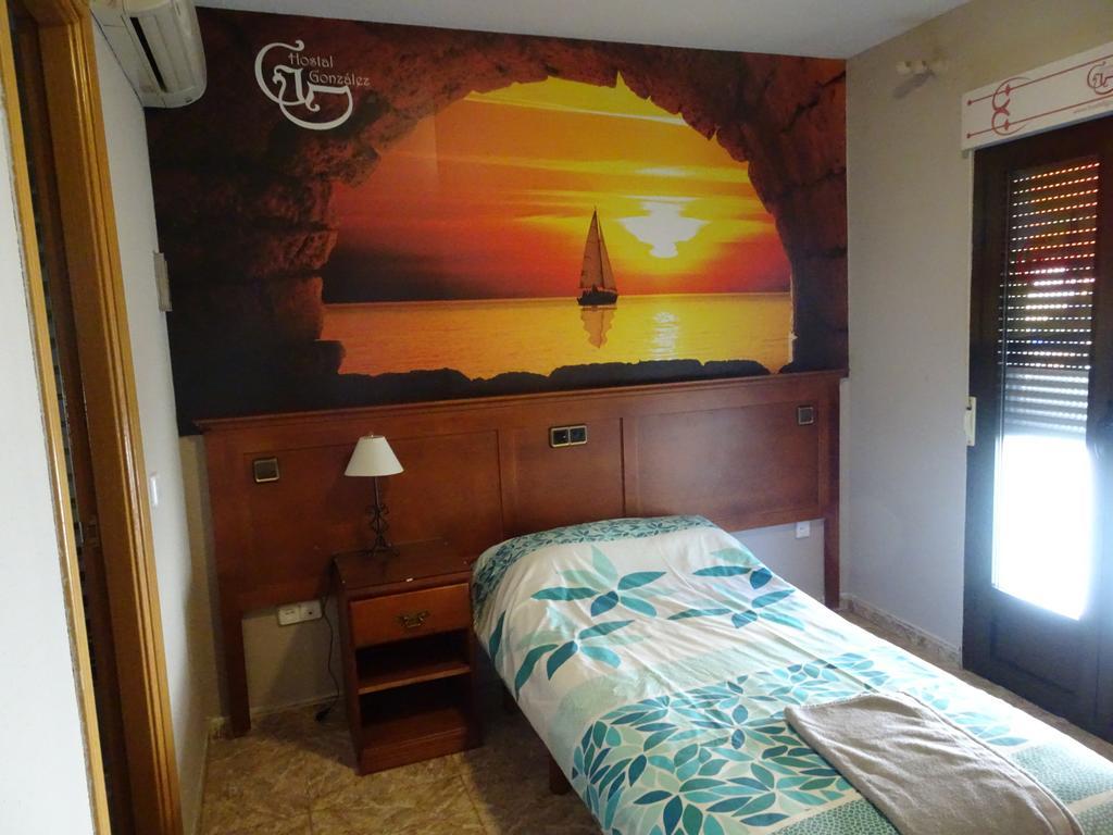 Hostal Gonzalez Guadarrama Exteriör bild